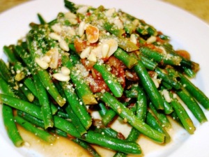 Green beans with Tomatoes and Cashew Parmesan (gf, sf, nf)